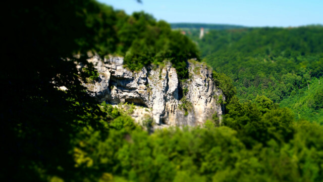 Felsen mit Blick zum Ödenwaldturm Felsen mit Blick zum Ödenwaldturm